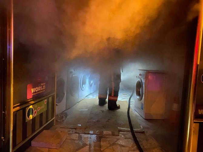 Yangına müdahale eden itfaiye eri dumandan etkilendi