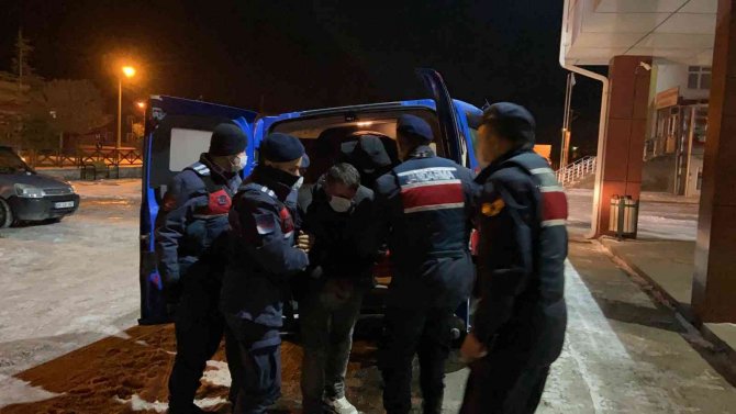 3 hırsızlık şüphelisi, 8’inci soygunda suçüstü yakalandı