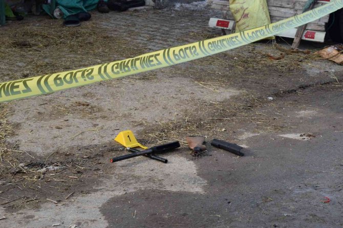 Babasını öldüren gencin sorgusu sürüyor