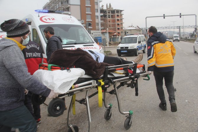 Cenazeden dönen araç kaza yaptı: 4 ağır yaralı