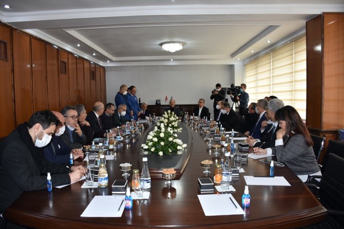 YÖK Başkanı Erol Özvar, TOBB ETÜ Taşkent'i ziyaret etti