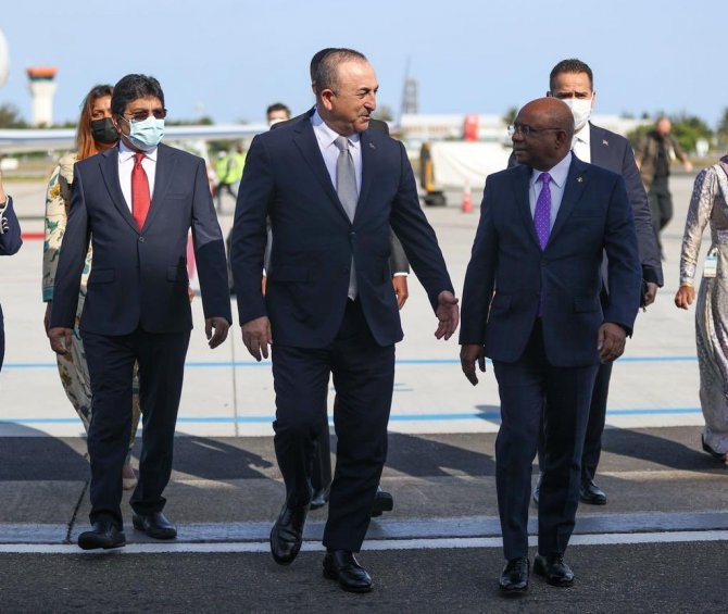 Dışişleri Bakanı Çavuşoğlu, Maldivler’de