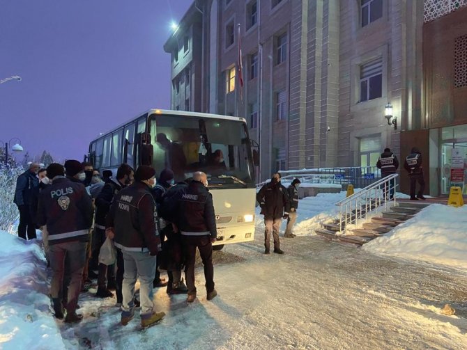 Konya’daki uyuşturucu operasyonunda 14 tutuklama