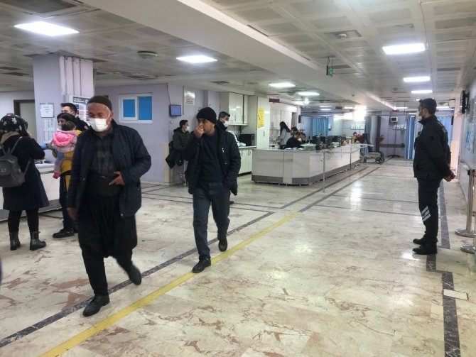 Sağlıkçılara saldıran hasta yakınları özür dilemiş