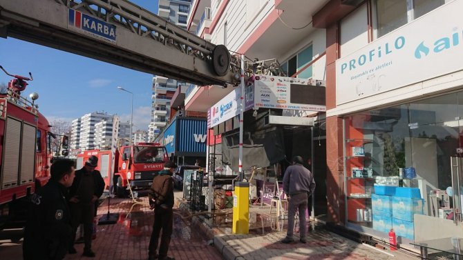 Yangında iş yerine ait asma kat kullanılamaz hale geldi