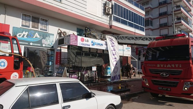 Yangında iş yerine ait asma kat kullanılamaz hale geldi