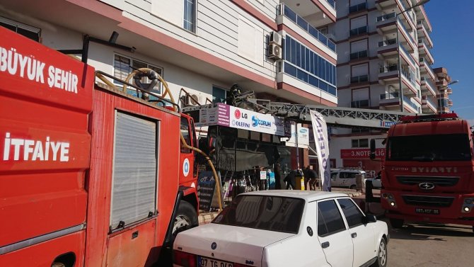 Yangında iş yerine ait asma kat kullanılamaz hale geldi