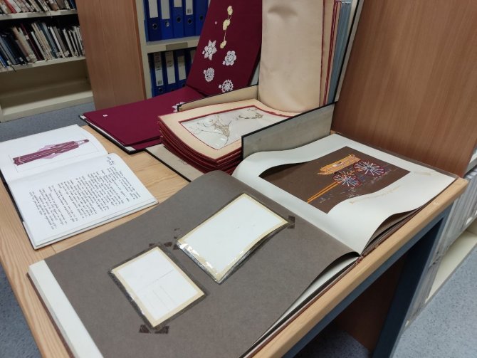 1900’lü yıllarda elle yazılan tezler akademik çalışmalara örnek oluyor