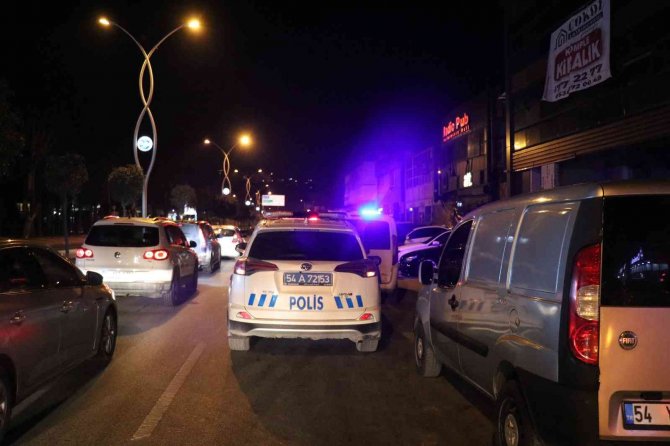 Alkollü eğlence mekanında dehşet: 3 yaralı