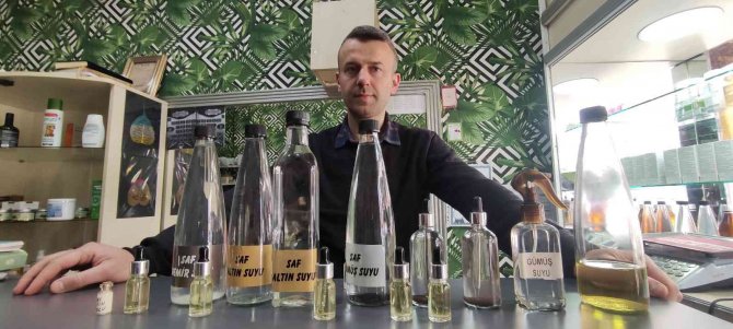 Altını toz hâline getirip kralların suyunu yaptı