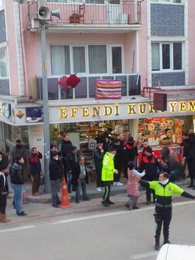 Anten takarken 3. kattan düşen kadın ağır yaralandı