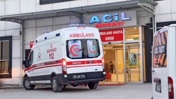 Gercüş’te soba zehirlenmesi: 4 kişilik aile hastaneye kaldırıldı