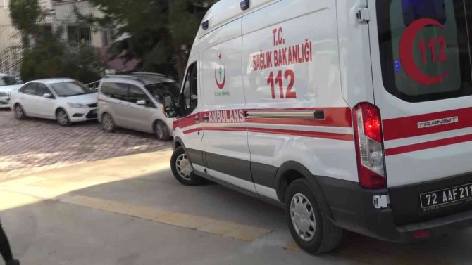 Gercüş’te soba zehirlenmesi: 4 kişilik aile hastaneye kaldırıldı