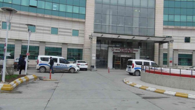 Hasta ziyaretinde silahlı kavga: 3 yaralı