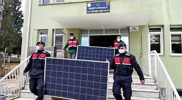 İmzayı attıktan sonra 75 bin TL’lik panel çalan şebekeden bir kişi daha tutuklandı