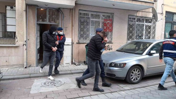 İmzayı attıktan sonra 75 bin TL’lik panel çalan şebekeden bir kişi daha tutuklandı