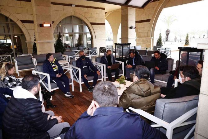 İsmail Kartal: Fenerbahçe'nin her kulvarda şansı devam ediyor