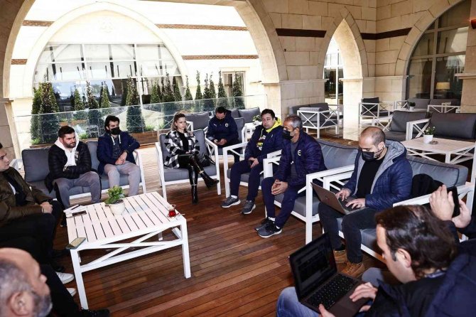 İsmail Kartal: Fenerbahçe'nin her kulvarda şansı devam ediyor