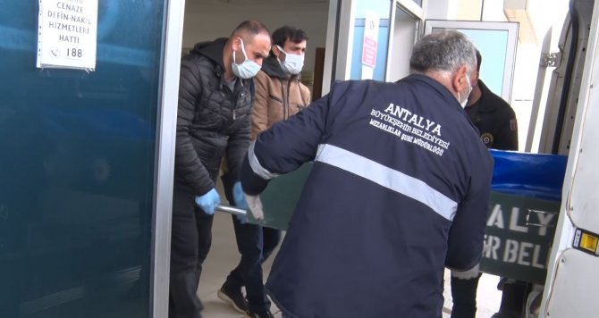 Karbonmonoksit gazından zehirlenen anne ve bebeğin cenazeleri aileye teslim edildi