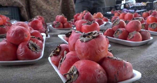 Olumsuz hava koşulları pazarda tezgah sayısını da fiyatları da düşürdü