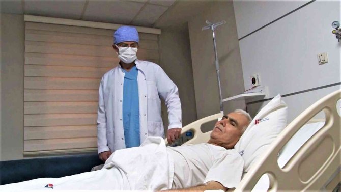 13 yıl sonra ikinci bir safra kesesi olduğunu öğrenince şok oldu