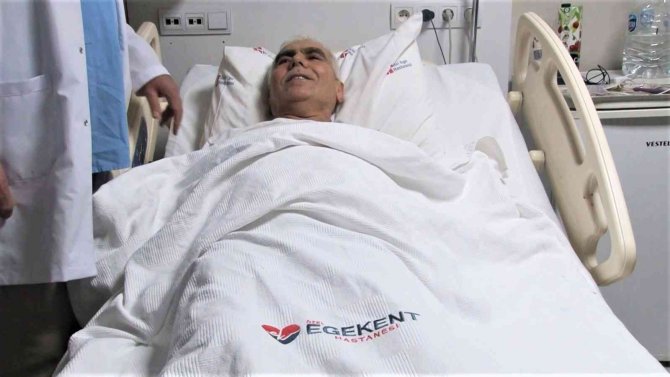 13 yıl sonra ikinci bir safra kesesi olduğunu öğrenince şok oldu