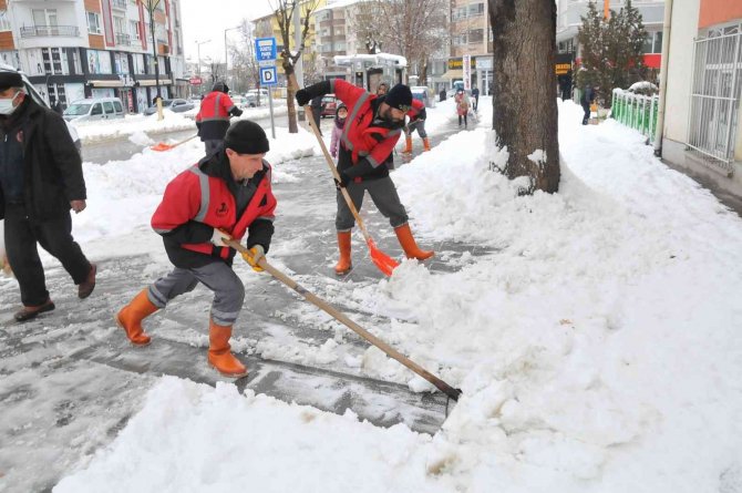 Akşehir’de beyaz bereket temizlik çalışmaları sürüyor