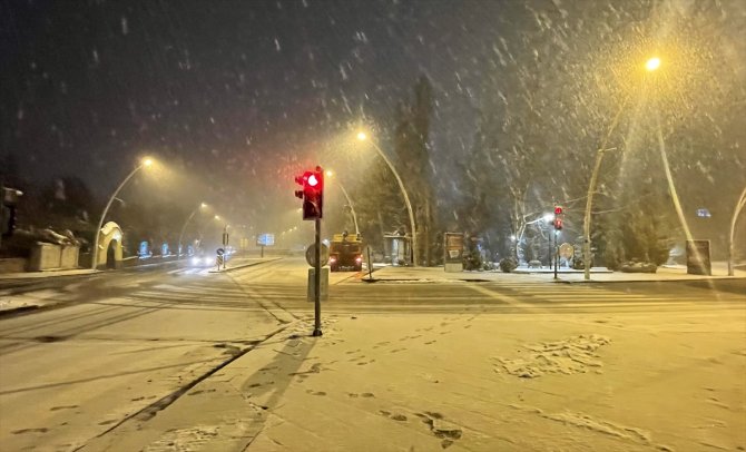 Kar etkisini göstermeye başladı