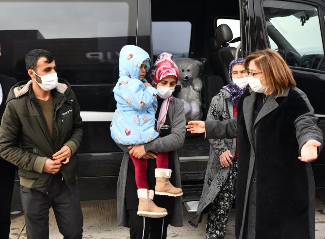 Taburcu edilen "minik Asiye" memleketi Gaziantep'e döndü