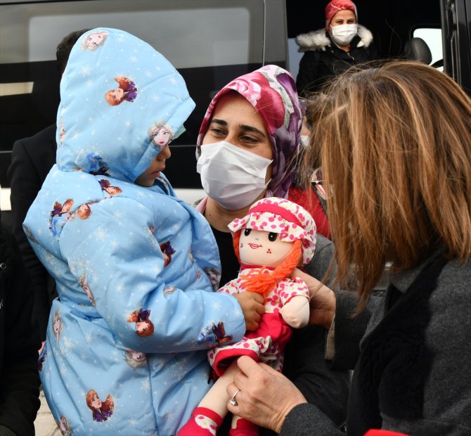 Taburcu edilen "minik Asiye" memleketi Gaziantep'e döndü
