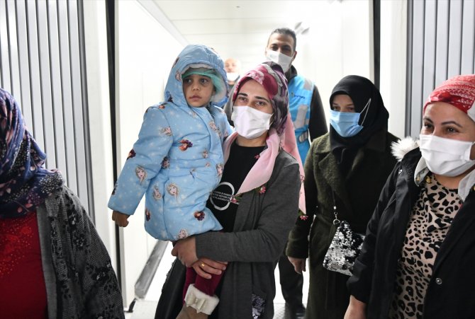 Taburcu edilen "minik Asiye" memleketi Gaziantep'e döndü