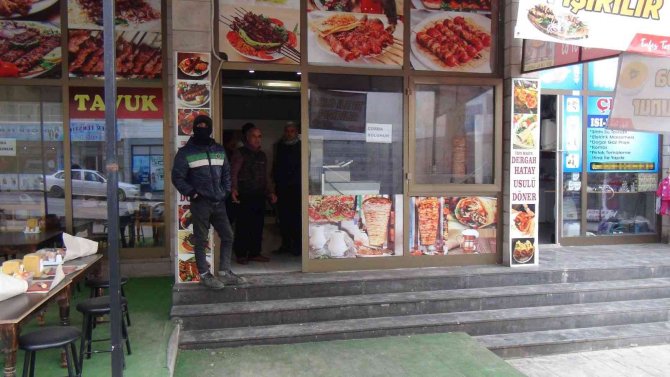 Bir gecede 8 iş yerini soydu