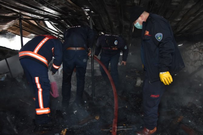 Çatı yangını korkuttu