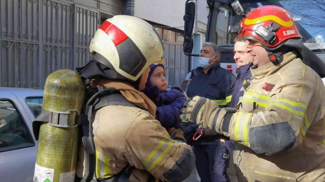 Çatı yangınında can pazarı