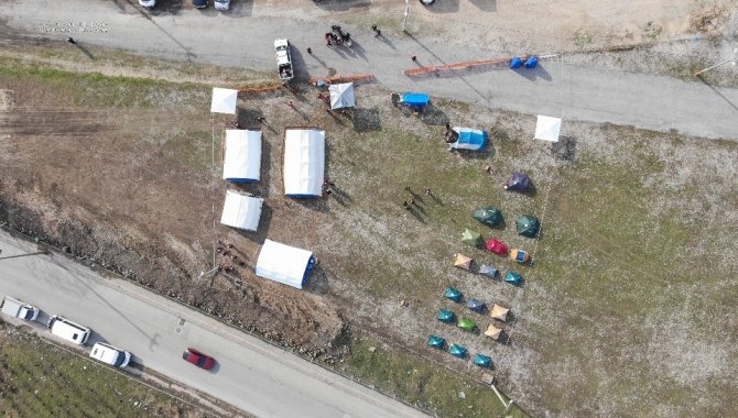 Deprem tatbikatı gerçeğini aratmadı