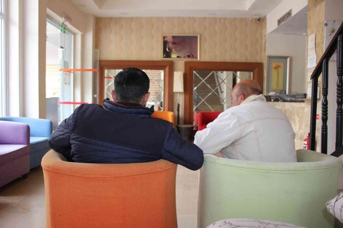 Evsiz vatandaşlara Marmaris Kaymakamlığı sahip çıktı