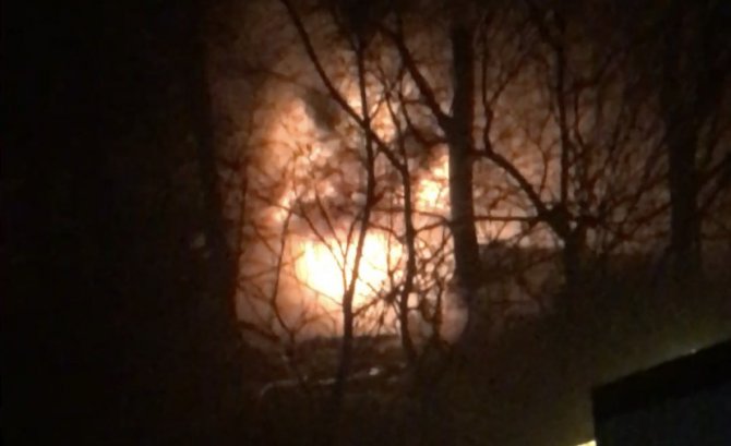 Gecekondu yandı, sahibi gözyaşlarıyla izledi