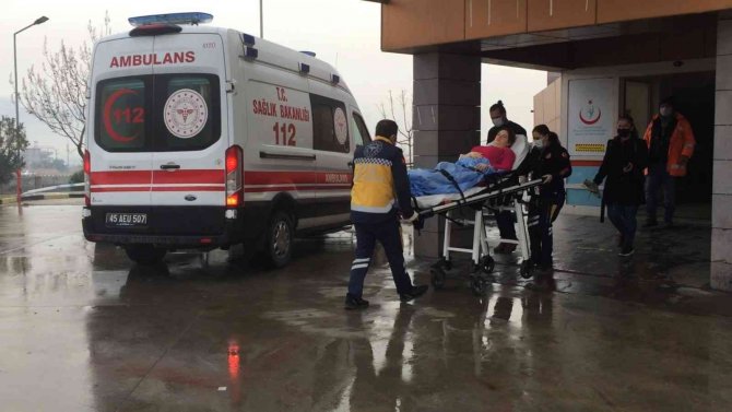 Genç kızın erken uyanması faciayı önledi