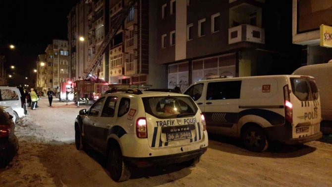 Kars’ta 6 katlı binada yangın