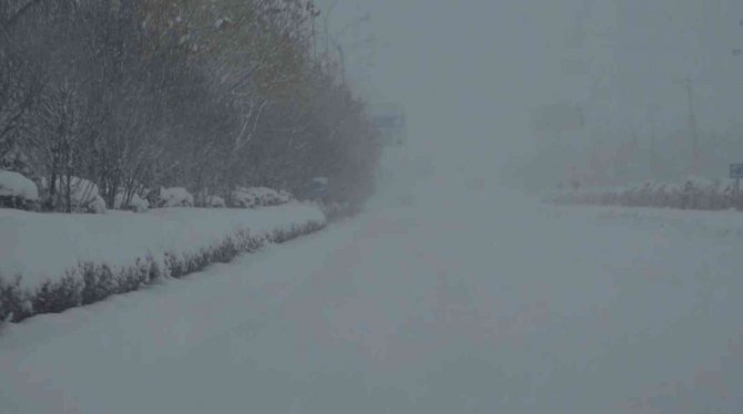 Konya’da kar yağışı yeniden başladı