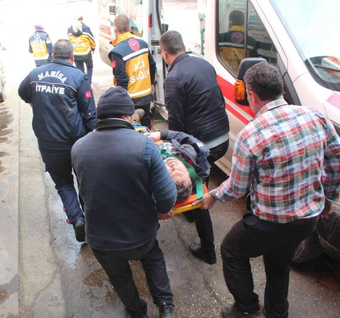 Kuyuya düşen işçi kurtarıldı