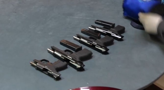 Silah satıcılarına özel harekât operasyonu