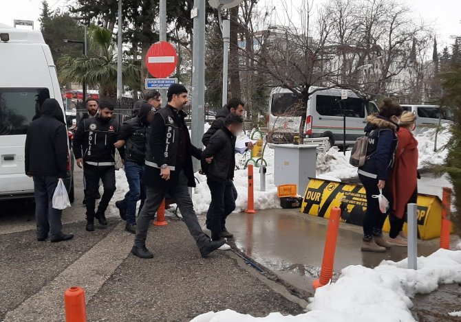 Uyuşturucu operasyonunda 3 kişi gözaltına alındı