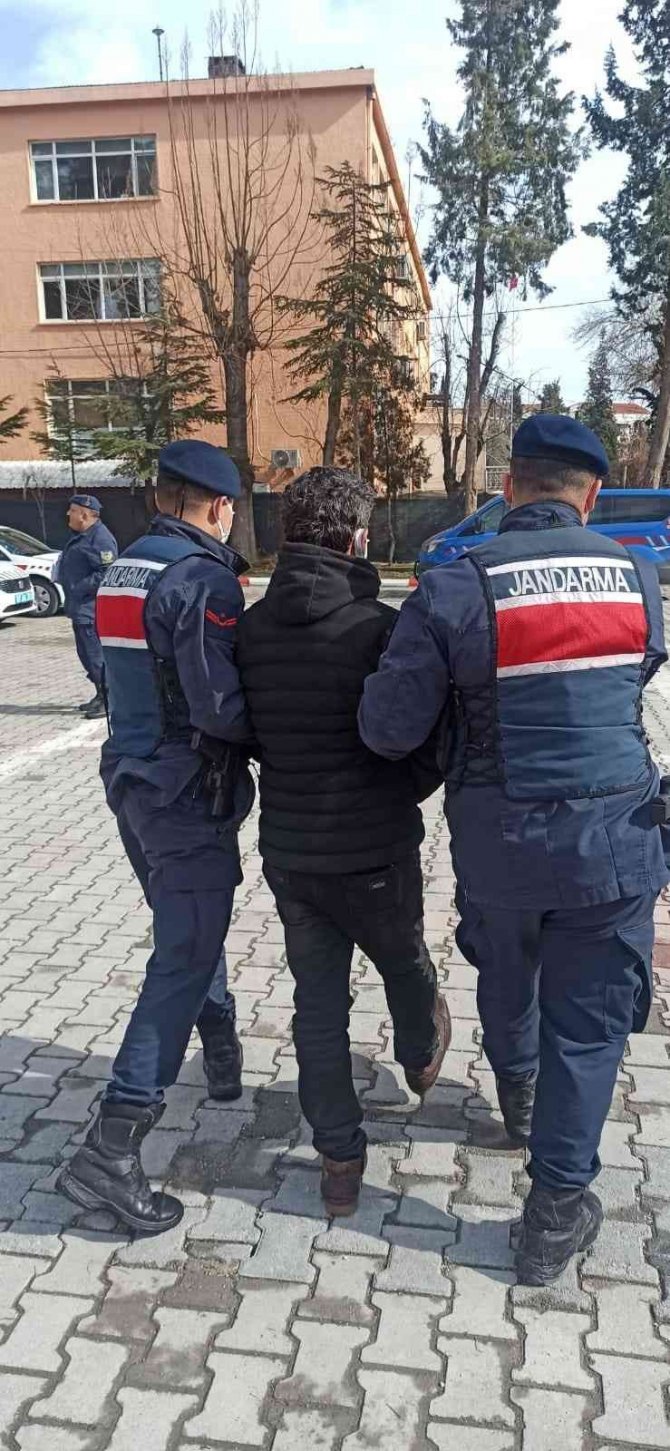 108 bin TL’lik hırsızlık yapan şüpheli aynı gün yakalandı