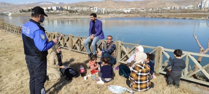 Cizre polisi iletişim yolu ile dolandırıcılığa karşı esnafı uyardı