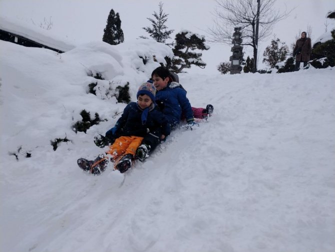 Konya’da karın keyfini çocuklar çıkardı
