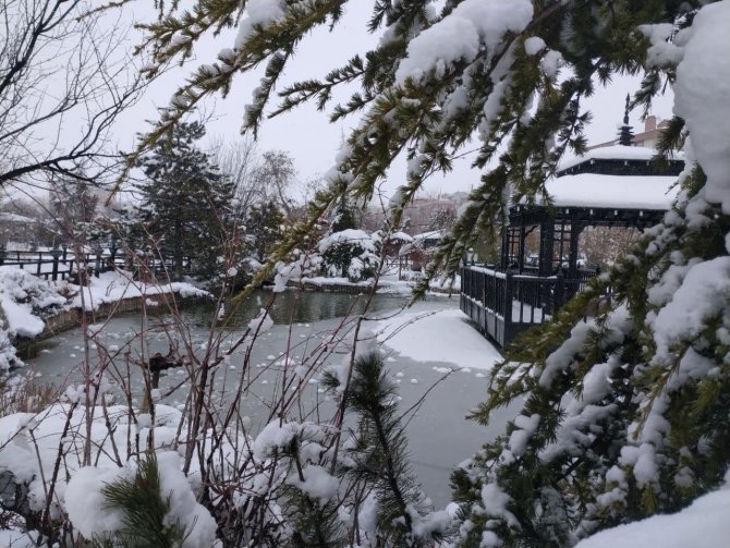 Konya’da karın keyfini çocuklar çıkardı