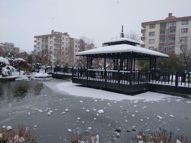 Konya’da karın keyfini çocuklar çıkardı