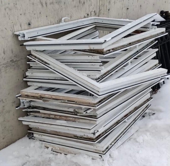 Kullanılmayan yurt binasının pencerelerini çalan 3 kişi yakalandı