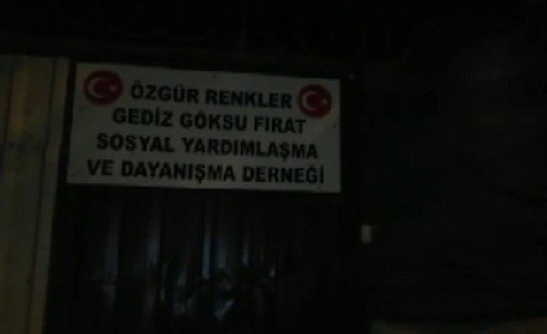 ’Özgür Renkler’ Derneğine kumar baskını: Suçüstü yakalandılar